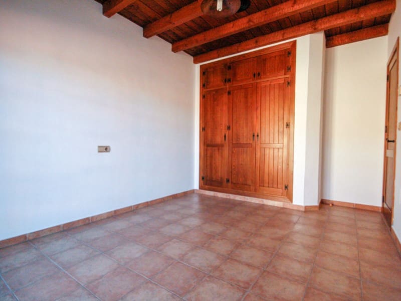 3 camera da letto Villetta Bifamiliare da affittare in Coin con garage - 1.400 € (Rif: 8109951)