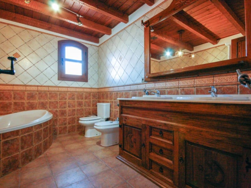 3 camera da letto Villetta Bifamiliare da affittare in Coin con garage - 1.400 € (Rif: 8109951)