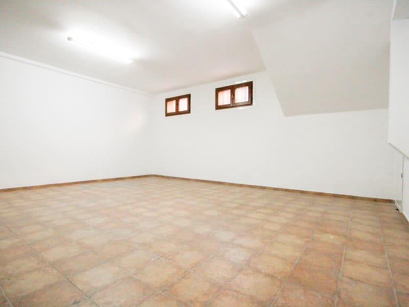 3 camera da letto Villetta Bifamiliare da affittare in Coin con garage - 1.400 € (Rif: 8109951)