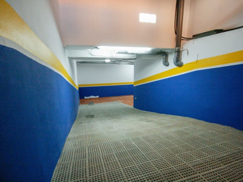 3 camera da letto Villetta Bifamiliare da affittare in Coin con garage - 1.400 € (Rif: 8109951)