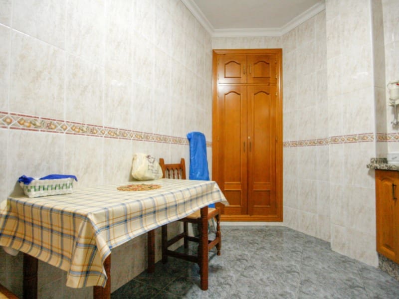 Byhus til salg i Tolox - € 390.000 (Ref: 8254438)