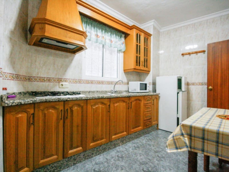 Byhus til salg i Tolox - € 390.000 (Ref: 8254438)