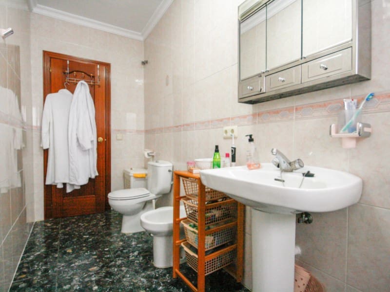 Byhus til salg i Tolox - € 390.000 (Ref: 8254438)