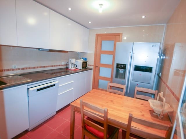 2 bedroom Flat for rent in Guaro - € 750 (Ref: 8300845)