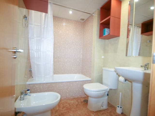 2 bedroom Flat for rent in Guaro - € 750 (Ref: 8300845)