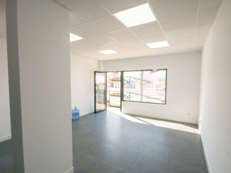 Kommersiell att hyra i Coin - 450 € (Ref: 8395406)