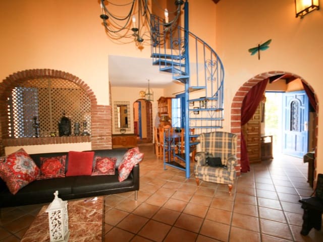 Finca/Casa Rural de 4 habitaciones en Alhaurín el Grande en venta con piscina - 435.000 € (Ref: 8565427)