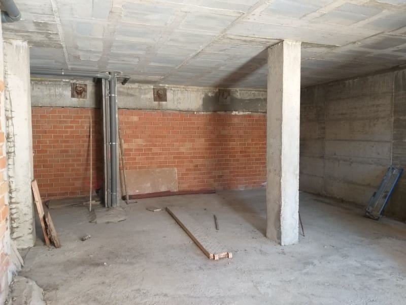 Komercyjne do wynajęcia w Coin - 450 € (Ref: 8654960)