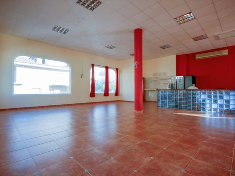 Erhverv til salg i Guaro - € 350.000 (Ref: 8753999)