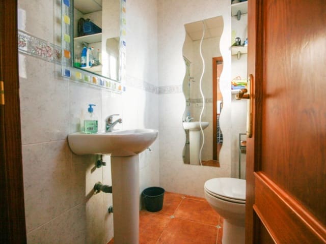 Comercial para venda em Guaro - 350 000 € (Ref: 8753999)