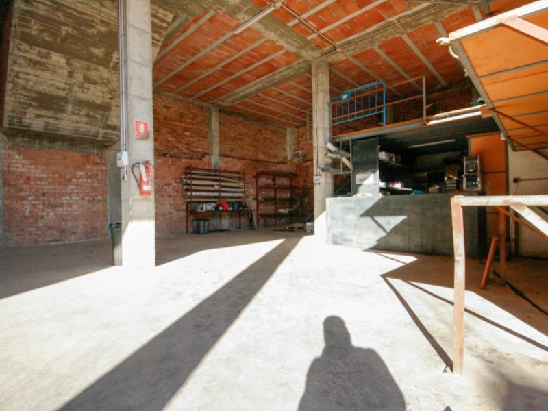 Erhverv til salg i Guaro - € 350.000 (Ref: 8753999)