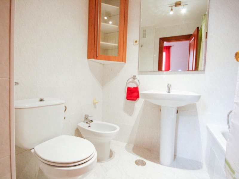 3 bedroom Flat for rent in Coin with garage - € 900 (Ref: 8982600)