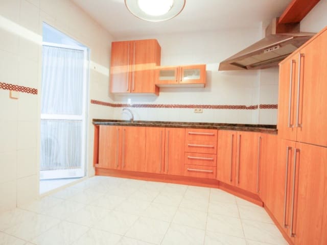 3 Zimmer Wohnung zu vermieten in Coín mit Garage - 900 € (Ref: 8982600)