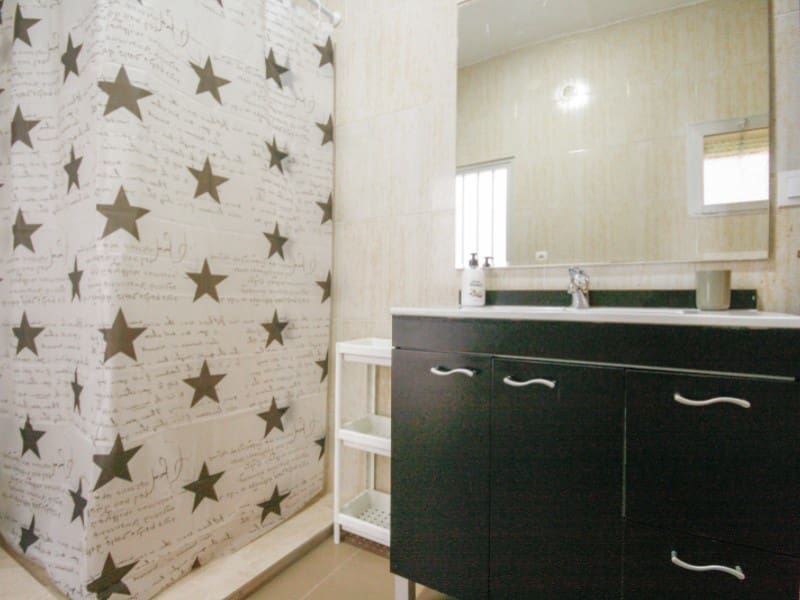 2 Zimmer Wohnung zu vermieten in Coin mit Garage - 800 € (Ref: 9023048)