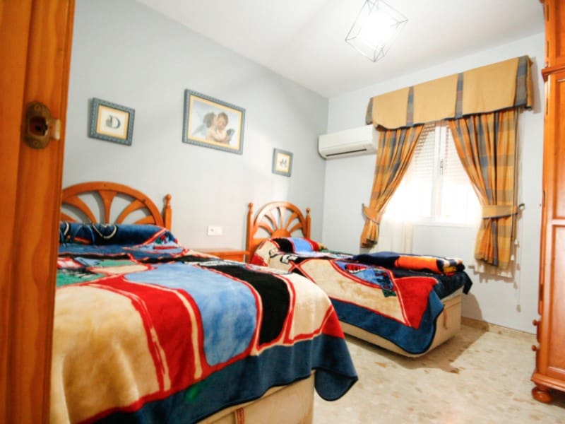 3 makuuhuone Asunto myytävänä paikassa Coin - 239 000 € (Ref: 9191303)