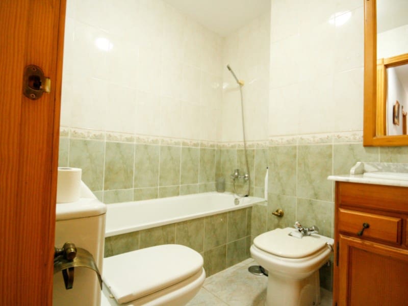 3 makuuhuone Asunto myytävänä paikassa Coin - 239 000 € (Ref: 9191303)