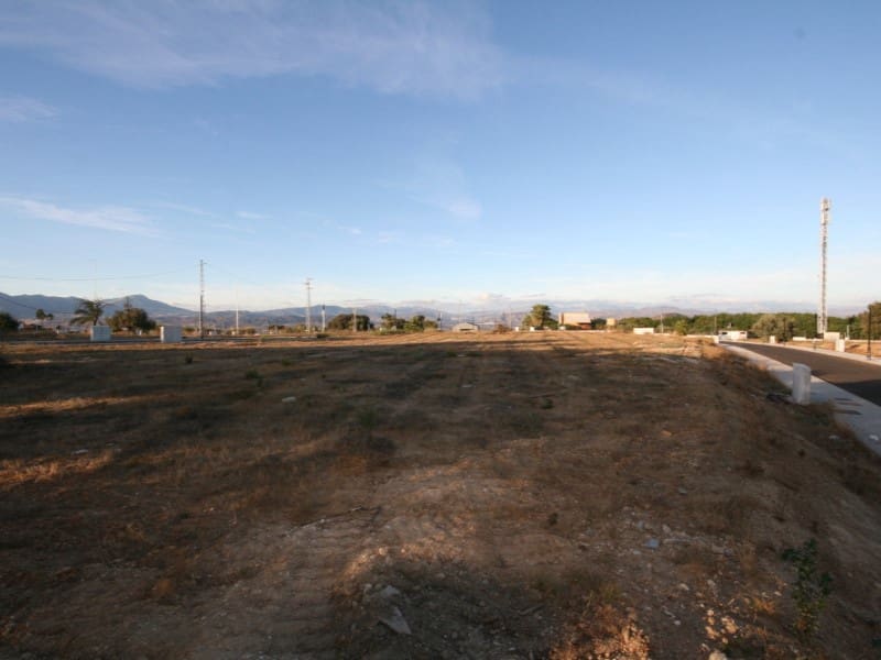 Tontti myytävänä paikassa Coin - 175 000 € (Ref: 9341128)