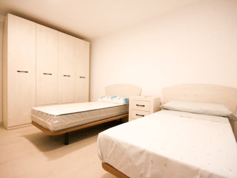 3 sypialnia Mieszkanie do wynajęcia w Coin - 1 200 € (Ref: 9347694)