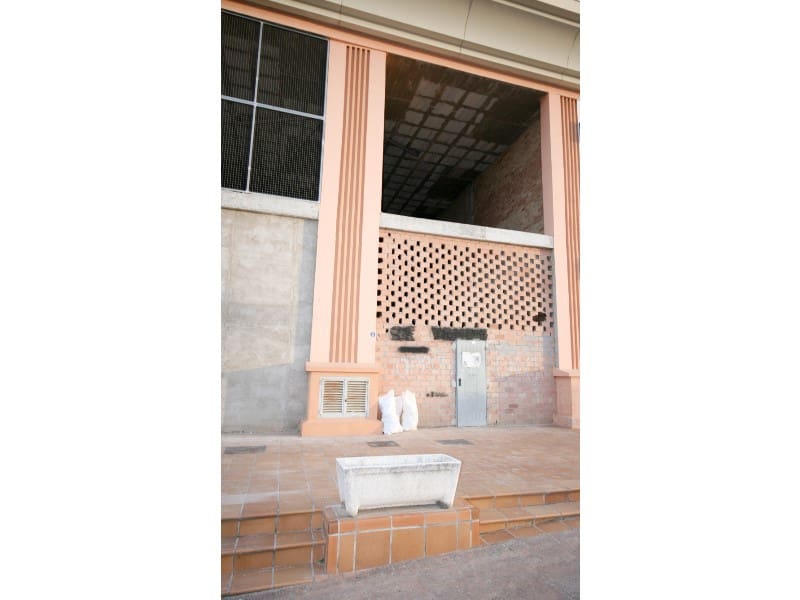 Erhverv til salg i Coin - € 140.000 (Ref: 9396522)