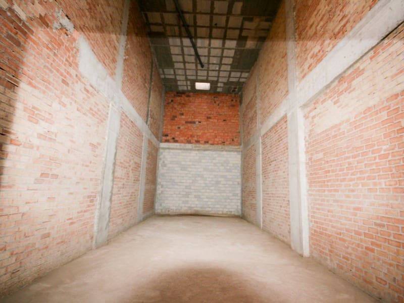 Erhverv til salg i Coin - € 140.000 (Ref: 9396522)