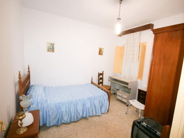 4 bedroom Townhouse for sale in Coín - € 195,000 (Ref: 9414311)