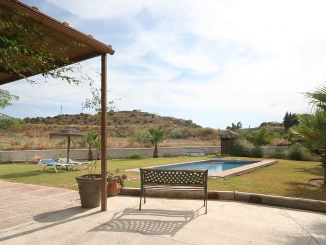 Finca/Casa Rural de 3 habitaciones en Coín en venta - 375.000 € (Ref: 9468439)