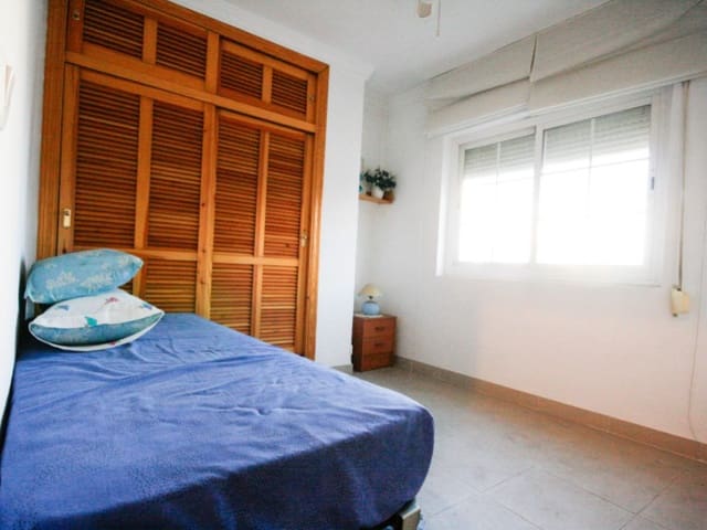 6 makuuhuone Asunto myytävänä paikassa Coín - 330 000 € (Ref: 9604841)