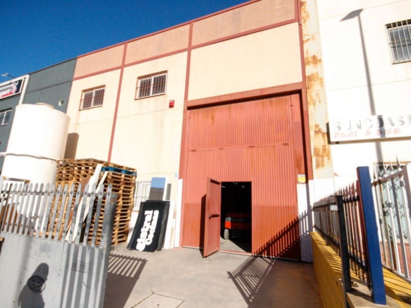 Local Comercial en Alhaurín el Grande en venta - 390.000 € (Ref: 9666196)