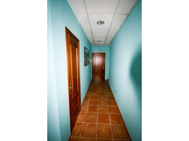 Kontor til salgs i Coín - € 110 000 (Ref: 9679669)