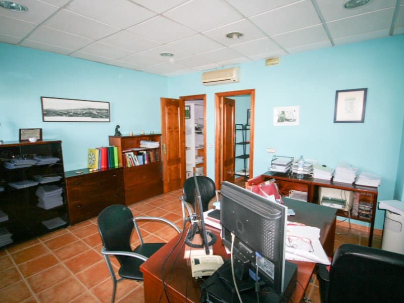 Kontor til salgs i Coin - € 110 000 (Ref: 9679669)