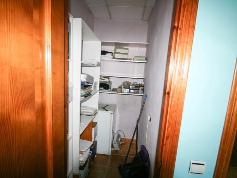 Kontor til salgs i Coin - € 110 000 (Ref: 9679669)