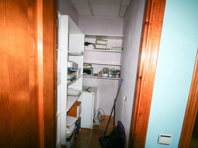 Kontor til salgs i Coín - € 110 000 (Ref: 9679669)