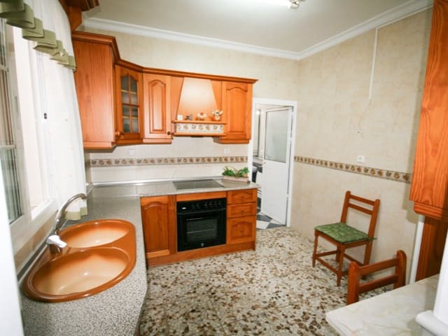 4 slaapkamer Huis te koop in Coín - € 235.000 (Ref: 9807861)