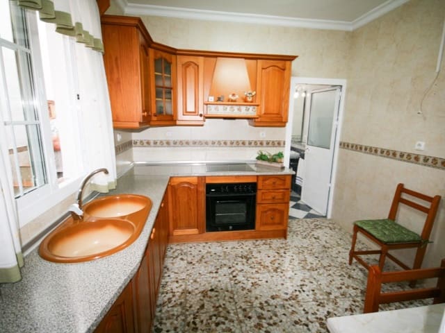 4 slaapkamer Huis te koop in Coín - € 235.000 (Ref: 9807861)