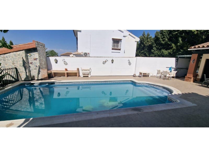 4 slaapkamer Villa te koop in Alhaurin el Grande - € 695.000 (Ref: 9859700)
