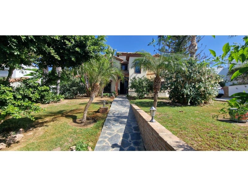 4 slaapkamer Villa te koop in Alhaurin el Grande - € 695.000 (Ref: 9859700)