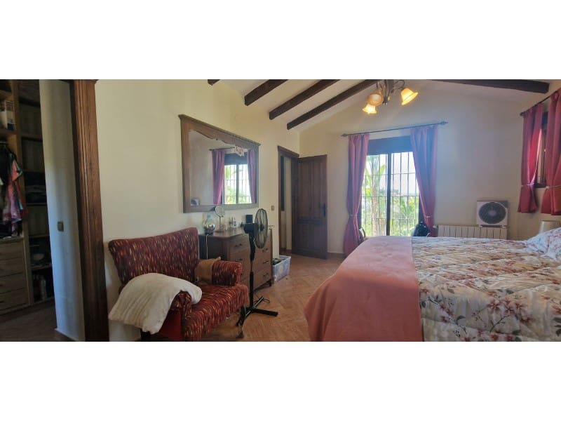 4 slaapkamer Villa te koop in Alhaurin el Grande - € 695.000 (Ref: 9859700)