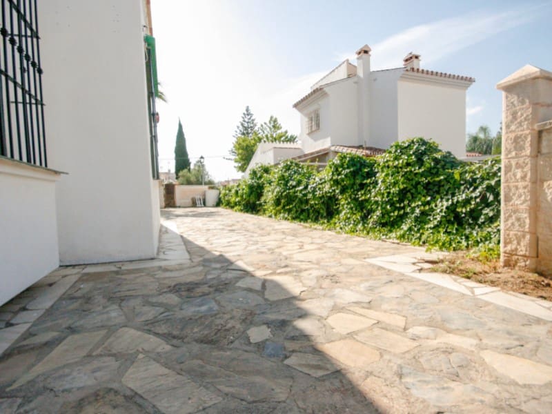 4 bedroom Villa for sale in Coin - € 463,500 (Ref: 9859701)