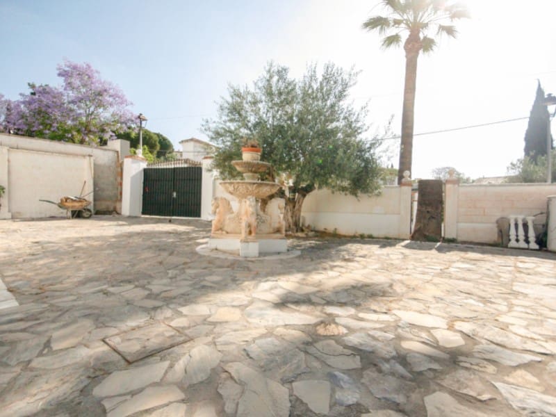 4 bedroom Villa for sale in Coin - € 463,500 (Ref: 9859701)