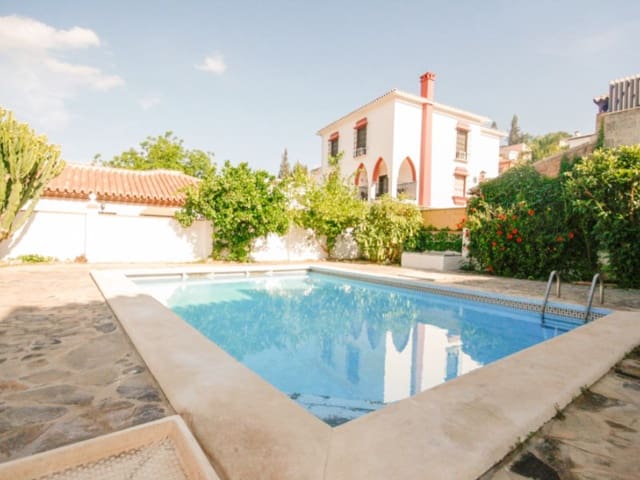Chalet de 4 habitaciones en Coín en venta - 463.500 € (Ref: 9859701)