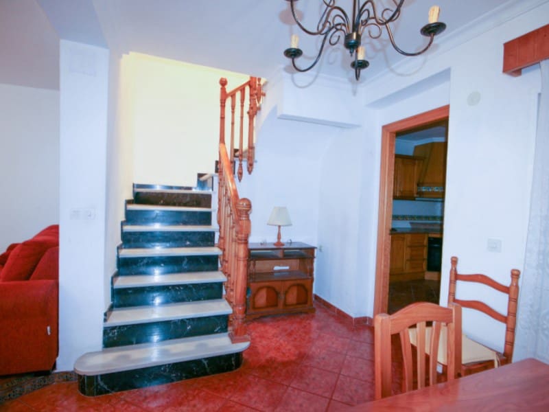 3 bedroom Townhouse for rent in Coin with garage - € 850 (Ref: 9864989)
