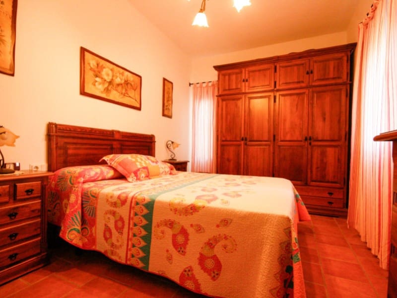 3 bedroom Finca/Country House for rent in Coin with pool garage - € 1,800 (Ref: 9889999)