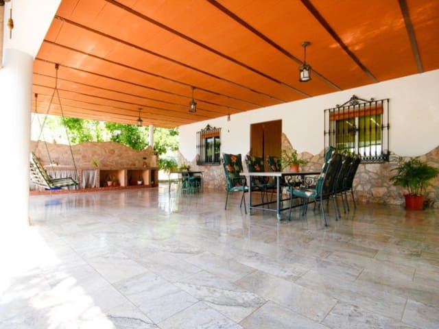 3 bedroom Finca/Country House for rent in Coín with pool garage - € 1,800 (Ref: 9889999)