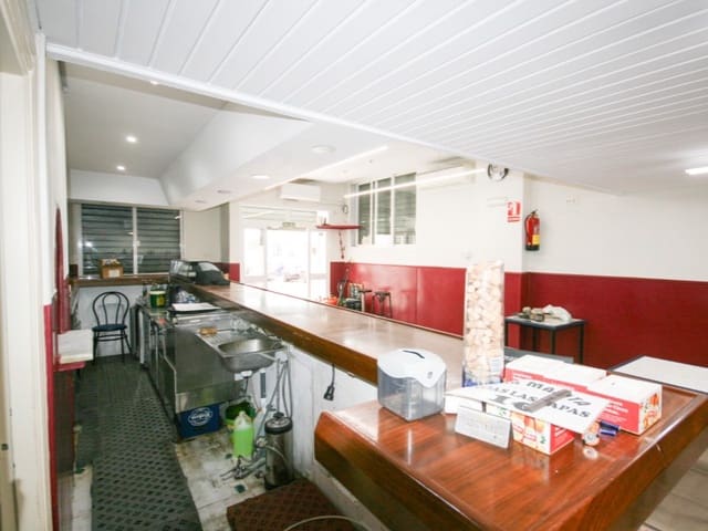 Kommersiell til salgs i Coín - € 149 000 (Ref: 9912757)