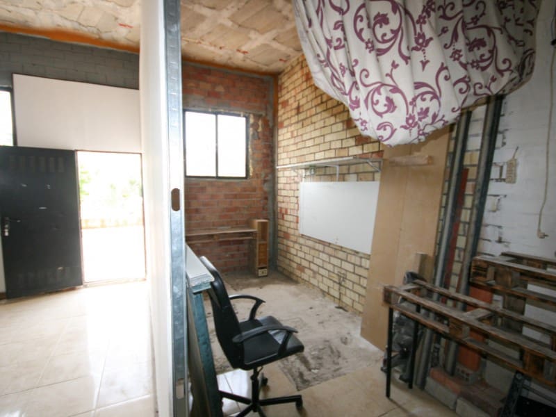 Commercial for sale in Coin - € 126,000 (Ref: 9927025)