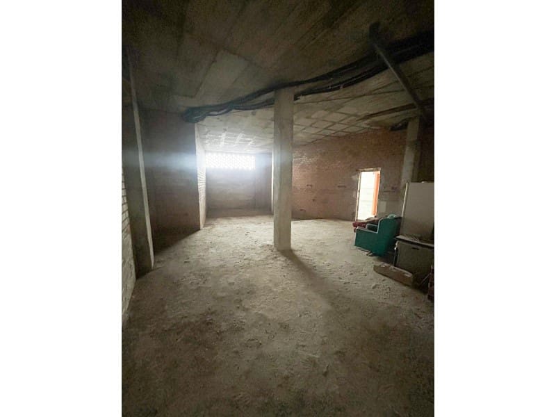 Kommersiell til salgs i Coin - € 107 000 (Ref: 9945353)