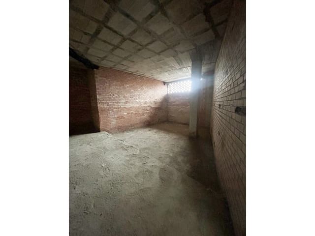 Kommersiell til salgs i Coín - € 107 000 (Ref: 9945353)
