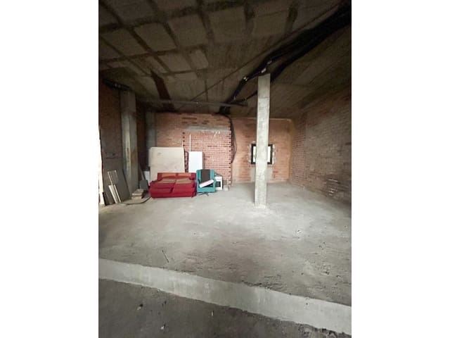Kommersiell til salgs i Coín - € 107 000 (Ref: 9945353)