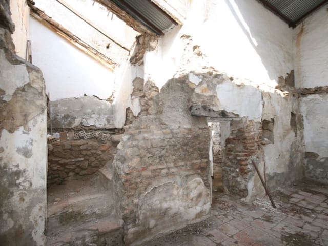 Ruine à vendre à Coín - 35 000 € (Ref: 9962316)