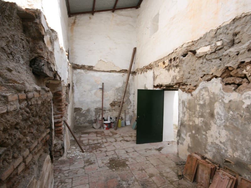 Ruine à vendre à Coin - 35 000 € (Ref: 9962316)